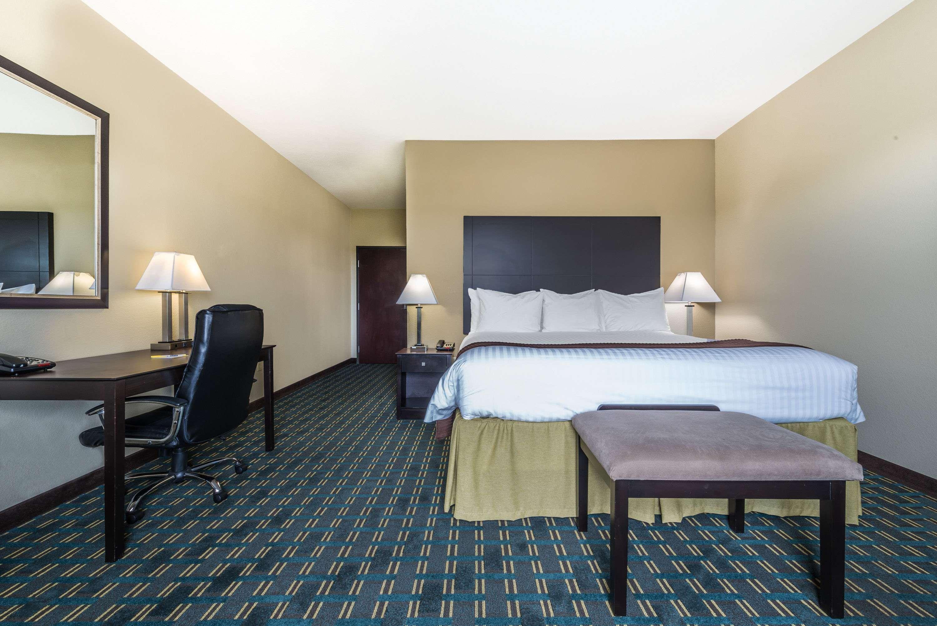Days Inn & Suites By Wyndham Mineral Wells Exterior foto