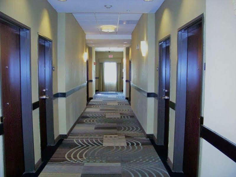 Days Inn & Suites By Wyndham Mineral Wells Exterior foto